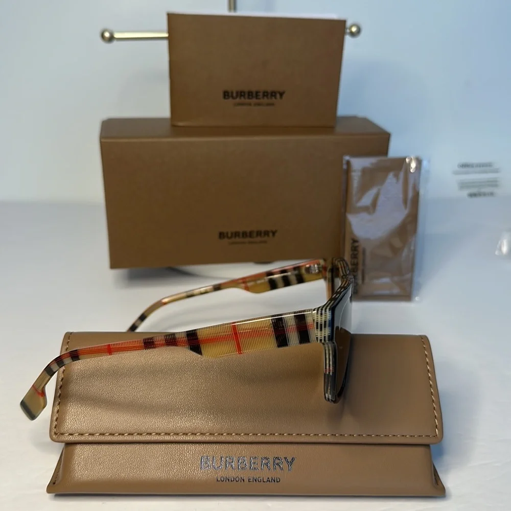 Burberry BE4293 380687 Sunglasses Men's Top Black-Vintage Check/Grey 56-17-145